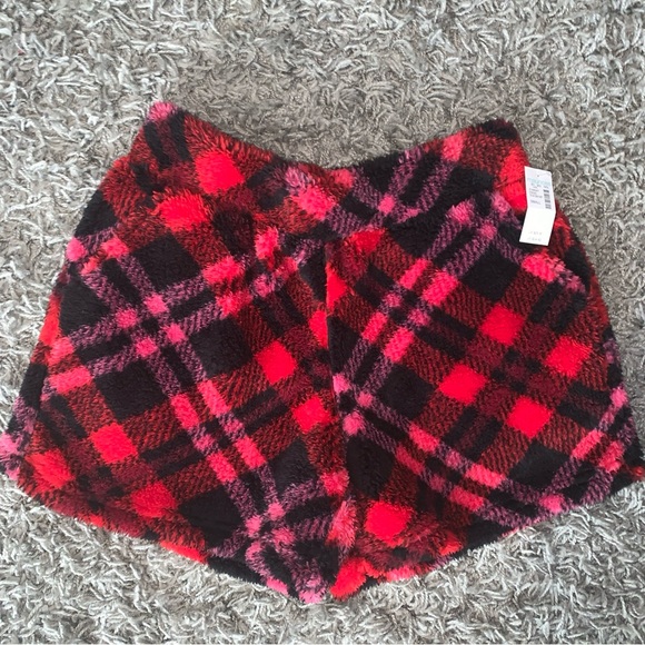 Maurice’s Red Teddy Sherpa Fleece Med Sweater And High Rise Short Set Small NWT - Picture 3 of 10